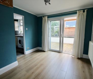2 bedroom terraced house to rent - Photo 3