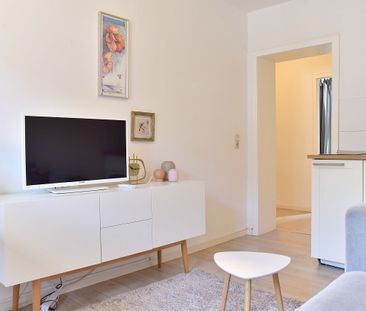 Charmant & Zentral - Wohnung am Barbarossaplatz - Video Online! - Photo 2