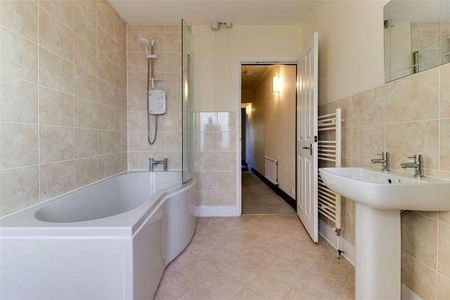 Alfold Road, Cranleigh, GU6 - Photo 3