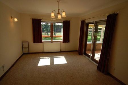 4 bedroom detached house to rent - Photo 3