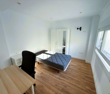 Piso de alquiler en Pablo Picasso, Motril ciudad - Photo 1