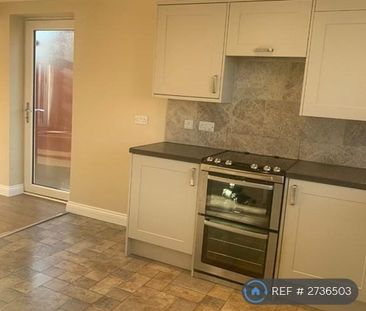 4 bedroom detached house to rent - Photo 3