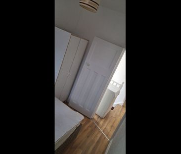 2 Bed Flat, Northwick Avenue, HA3 - Photo 4