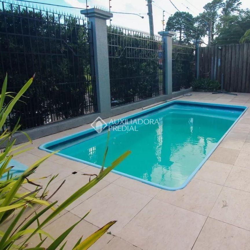Casa em Condomínio com 4 quartos e 124m² para alugar em Ipanema, Porto Alegre. - Foto 1