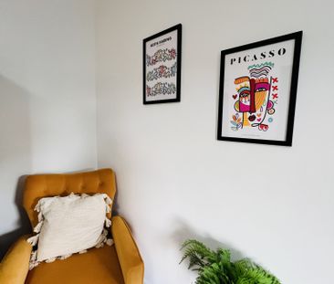 BEDROOM 1- HUGE DOUBLE ENSUITE - Photo 2