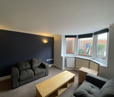 Lyon Street, Southampton - Photo 2