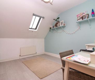 3 bedroom terraced house to rent - Photo 3
