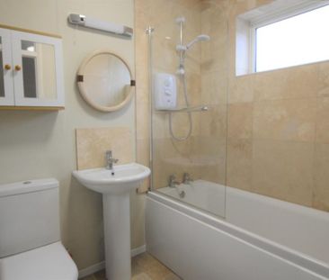 2 bedroom semi-detached bungalow to rent - Photo 6