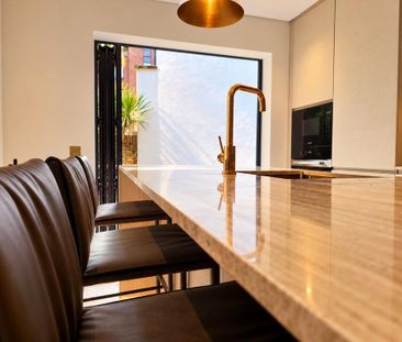 4 bedroom townhouse to rent - Photo 6
