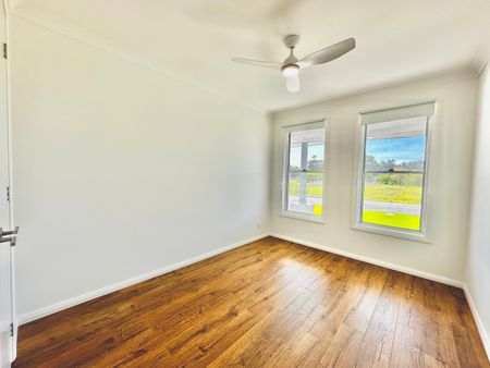 4 Seaside Place, Diamond Beach NSW 2430 - House For Rent | Domain - Photo 5