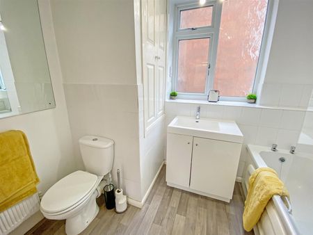 Grove Court, DAVENPORT ROAD, Coventry, CV5 - Photo 5