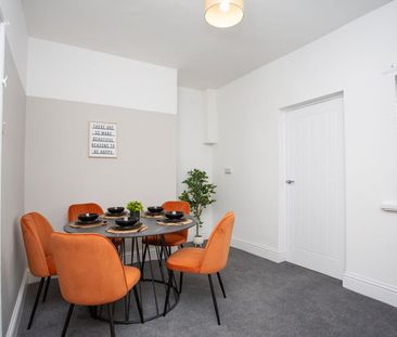 John Street - Photo 3