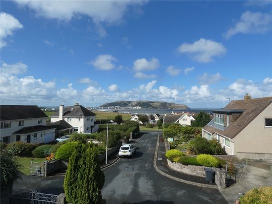 Aber Place, Llandudno, Conwy, LL30 - Photo 1