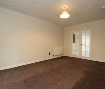 3 bedroom semi-detached house to rent - Photo 2