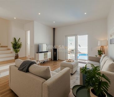 Moradia Geminada T4 - Photo 1