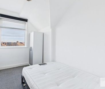 3 bedroom apartment to rent - Photo 5