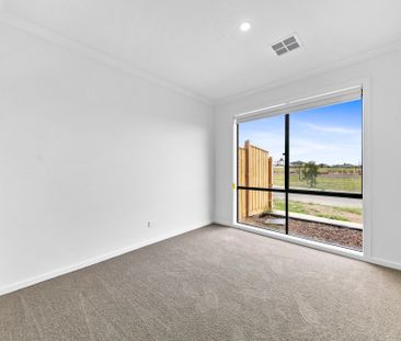 2 Aspen St, Winter Valley VIC 3358 - House For Rent | Domain - Photo 2