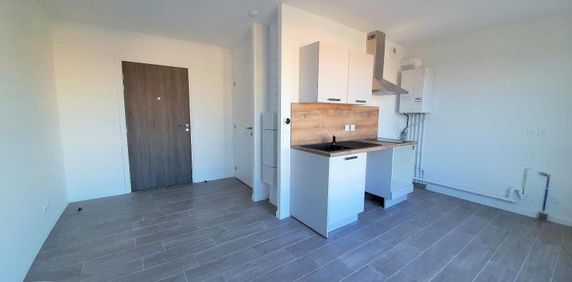 Location Appartement 1 pièce 22m² MONTEUX 84170 - Photo 2
