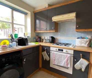 Compton Close, Taunton - Photo 3