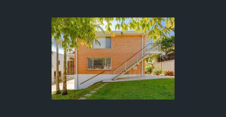 Walk to Everything! Beach, Shops and Cafes - Photo 4