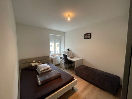 Location Appartement 4 pièces 85m² - Photo 5