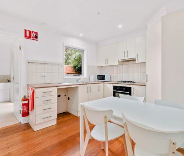 Double Room - Photo 6