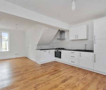 2 Bed Flat, Demesne Road, SM6 - Photo 3