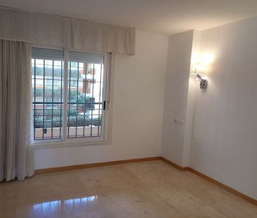 Middle Floor Apartment in Guadalmina Alta - Photo 2