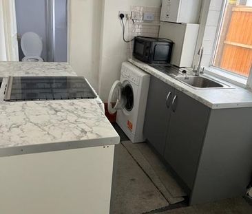 Studio Flat, Handsworth, B21 - Photo 5