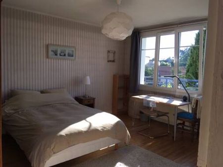 Large Room 20 M2 with private bathroom - Photo 2