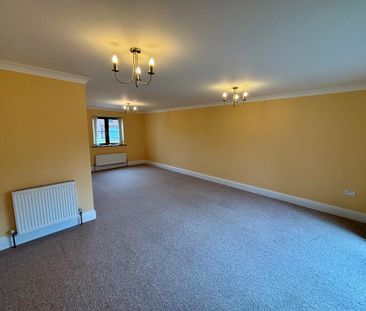 4 bedroom detached house to rent - Photo 3