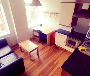 Studio to rent - Photo 1
