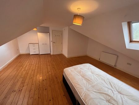 4 bedroom detached house to rent - Photo 5