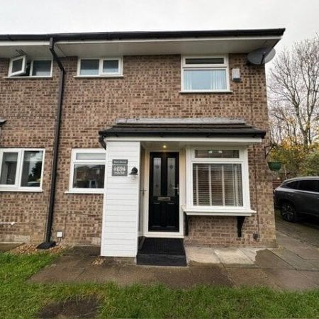 Drake Hall, Westhoughton BL5 - Photo 1