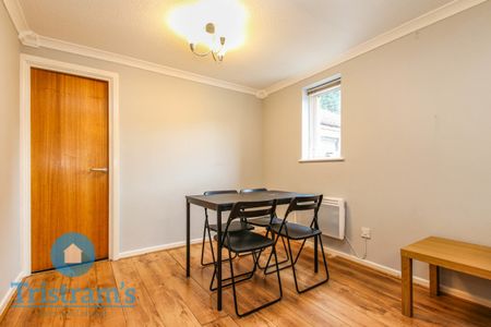 2 bed Apartment for Rent - Photo 4