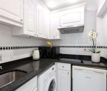 Pembridge Square, Bayswater, London, W2 - Photo 4