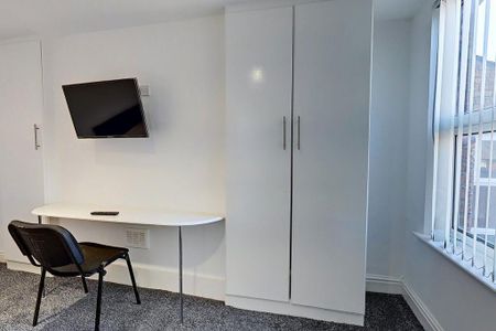 5 bedroom flat to rent - Photo 3