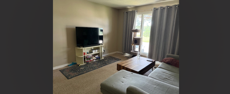 2 bedroom Main Floor Suite in Montgomery - Photo 4