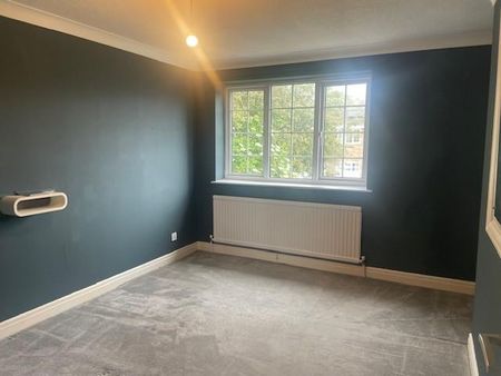 4 bedroom detached house to rent - Photo 3