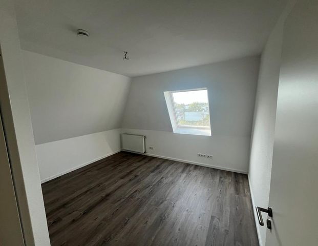 3 ZKB Wohnung Einbauküche Balkon Vinylboden Citynähe - Photo 1