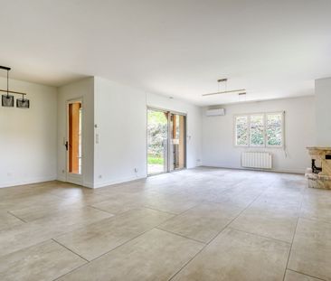 LOCATION - ST CYR - MAISON 245m2 - TERRAIN - PISCINE - GARAGE - BUR... - Photo 4