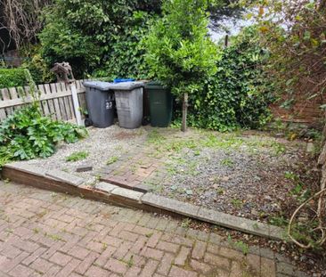 2 bed Terraced - To Let - Photo 4