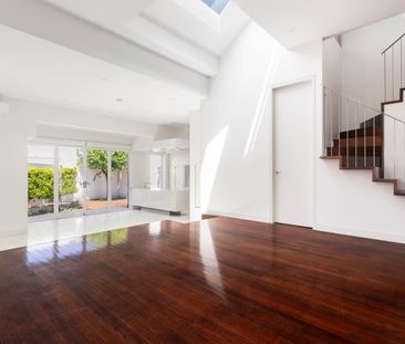 2 Meryl Street, Armadale VIC 3143 - House For Rent | Domain - Photo 2