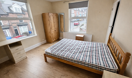 Fantastic 3 Bedroom Student Property - Photo 4