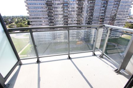 For Lease - 20 Meadowglen Place Unit# 908, Toronto, Ontario - Photo 2