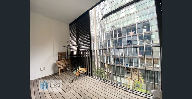 Fully Furnished 2 Bedroom In Central Park - Photo 1