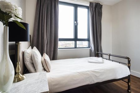 2 bedroom apartment to rent - Photo 2