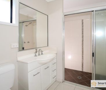 2 Boult Crescent, Burdell QLD 4818 - House For Rent | Domain - Photo 6