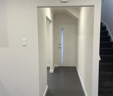 Location, Location! - Photo 6