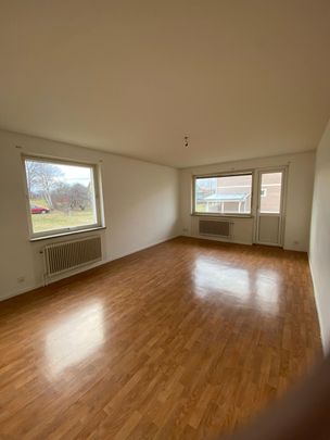 Kristinas väg 25 - Photo 1